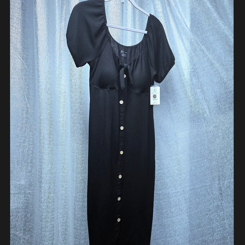 Elegant Black Midi Dress with Scoop Neck and Puff Sleeves - Picture 5 of 10